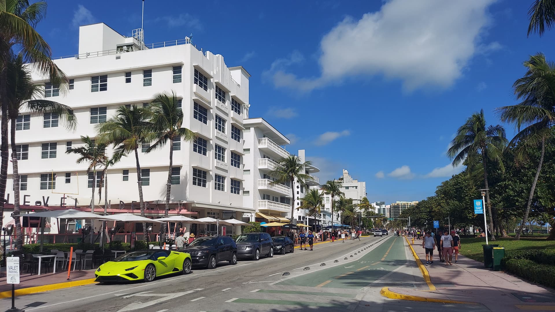 Can You Leave Miami Airport During a Layover?